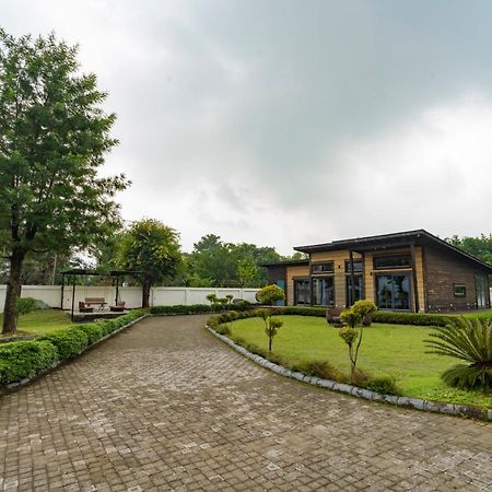 Saffronstays Paradise Pines, Dehradun - Cliff Villa With Valley & Forest Views Ngoại thất bức ảnh